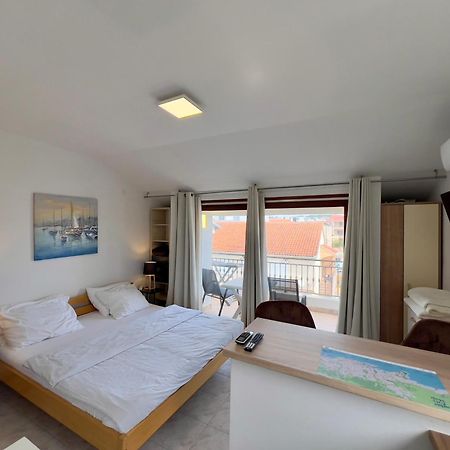 Rooms & Apartments Hegic ซาดาร์ ภายนอก รูปภาพ