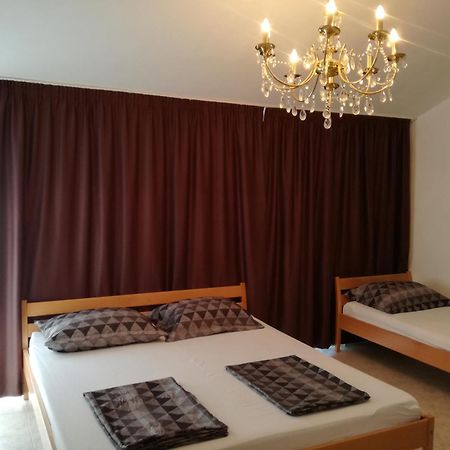 Rooms & Apartments Hegic ซาดาร์ ภายนอก รูปภาพ