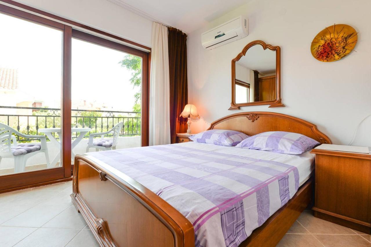 Rooms & Apartments Hegic ซาดาร์ ภายนอก รูปภาพ