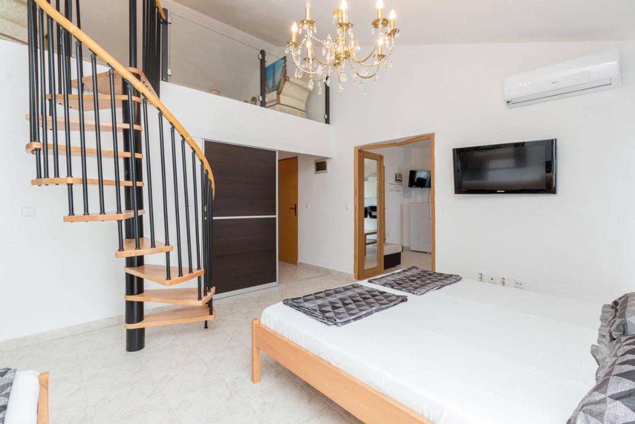 Rooms & Apartments Hegic ซาดาร์ ภายนอก รูปภาพ