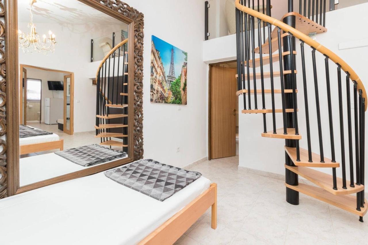 Rooms & Apartments Hegic ซาดาร์ ภายนอก รูปภาพ