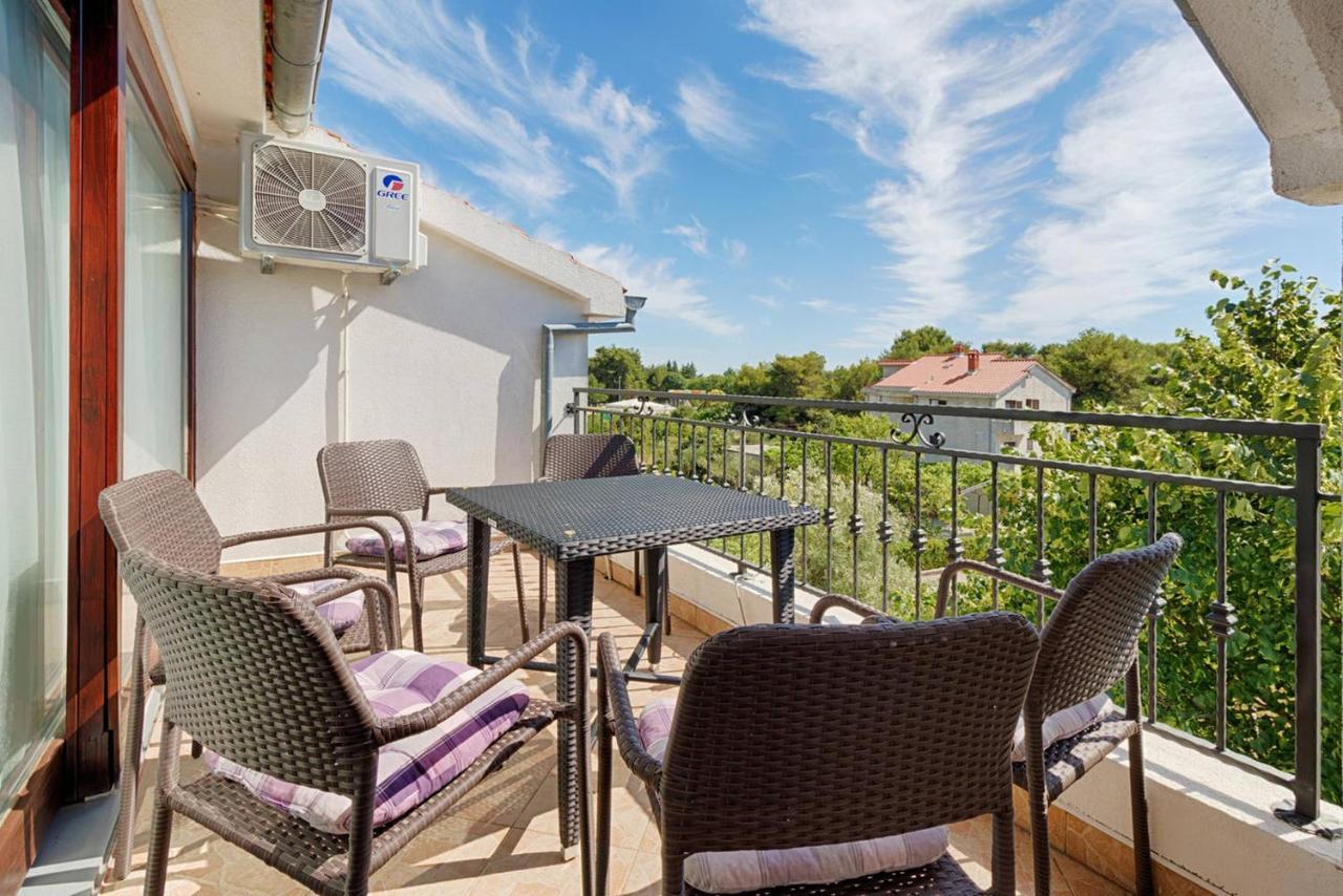 Rooms & Apartments Hegic ซาดาร์ ภายนอก รูปภาพ