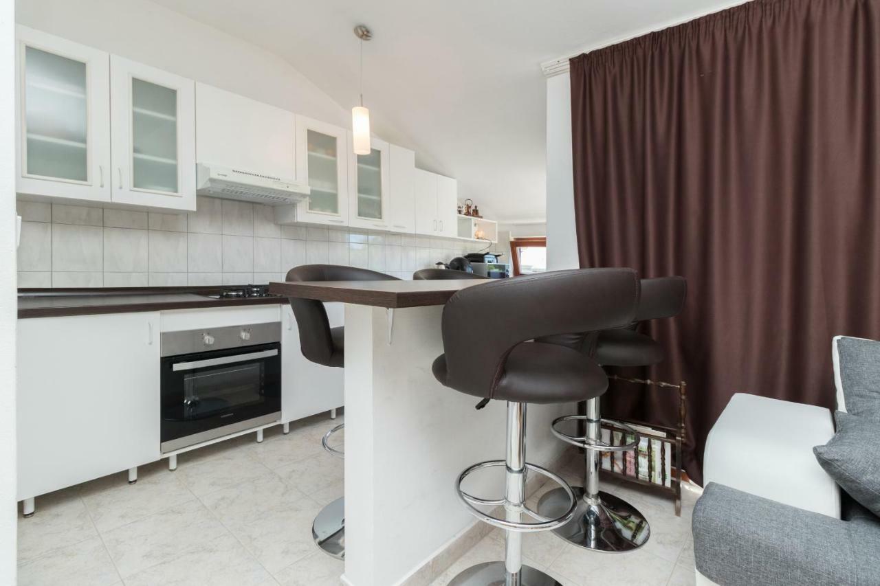 Rooms & Apartments Hegic ซาดาร์ ภายนอก รูปภาพ