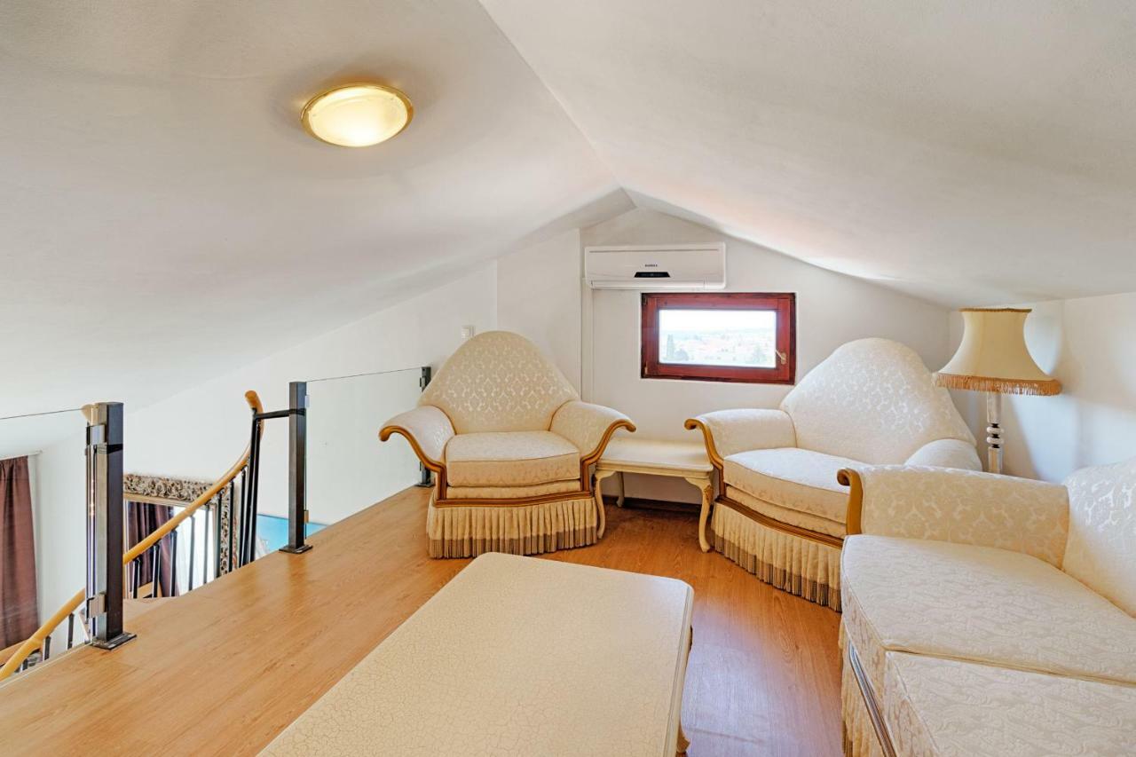 Rooms & Apartments Hegic ซาดาร์ ภายนอก รูปภาพ